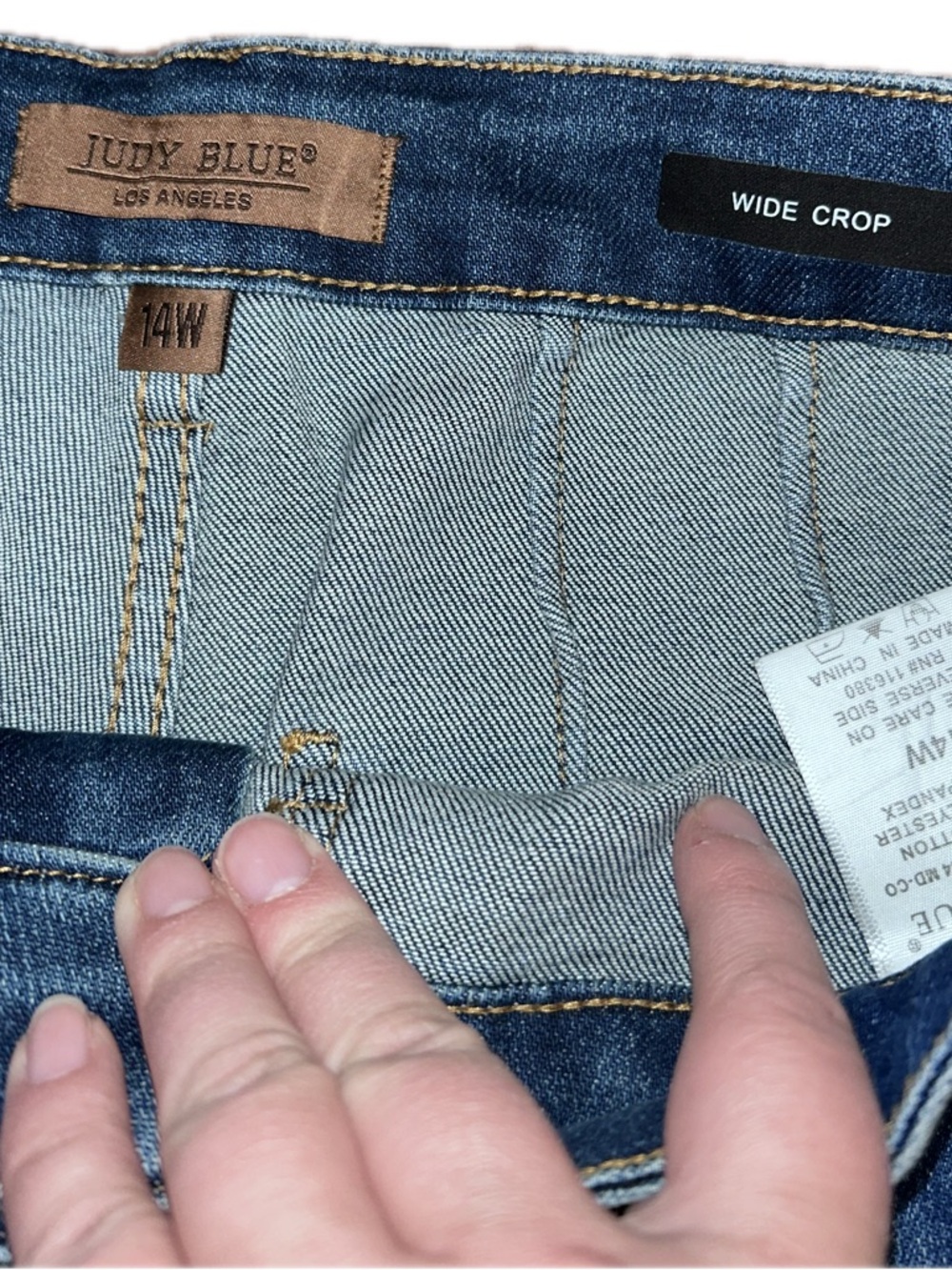 Judy Blue Medium Wash Cropped Wide-Leg Jeans - Picture 10 of 16